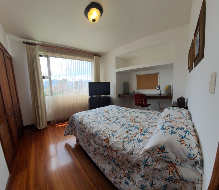 En Alquiler Apartamento en Zona 10 Amueblado — foto 8