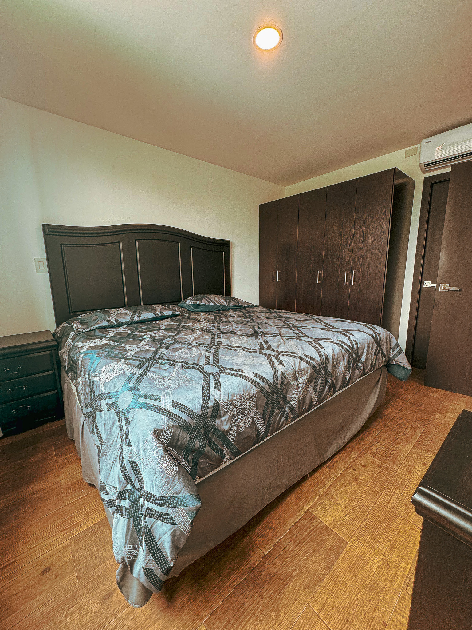Alquilo apartamento amueblado Torre Triana San Benito - 3