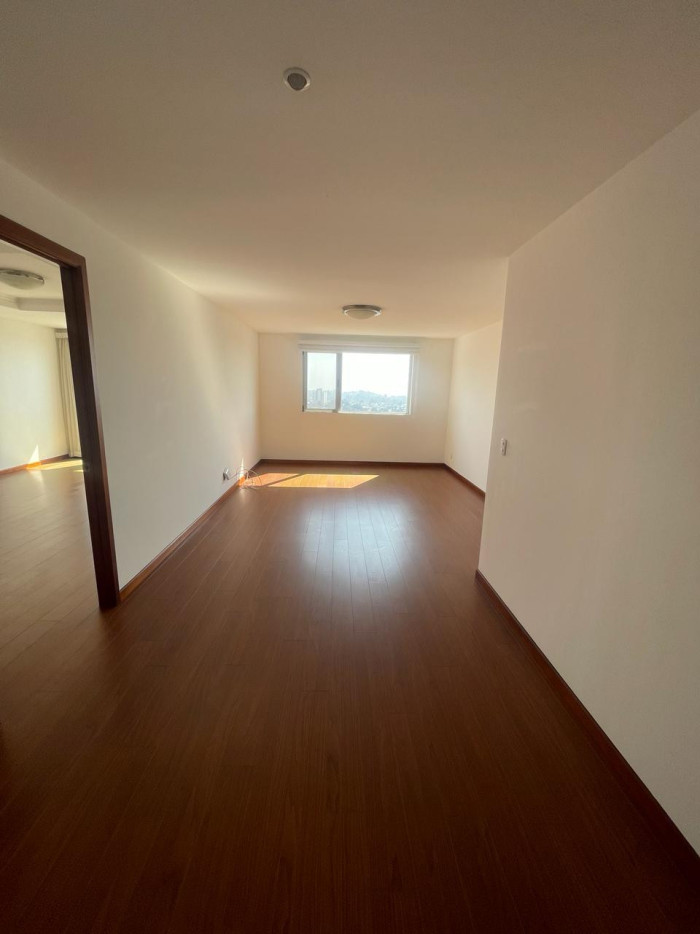 En Renta amplio Apartamento en Zona 15 Vista Hermosa - Image 4