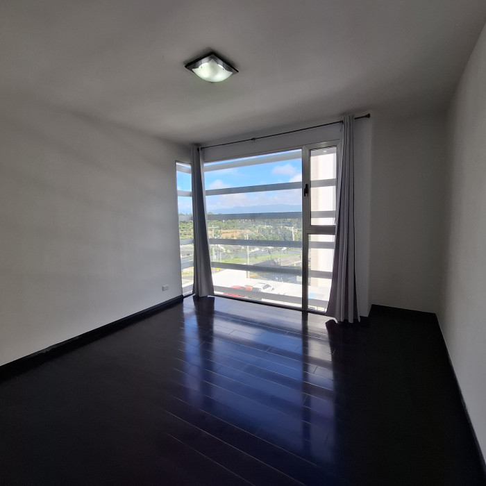 En Renta Apartamento en zona 16 Guatemala - Miniatura 11