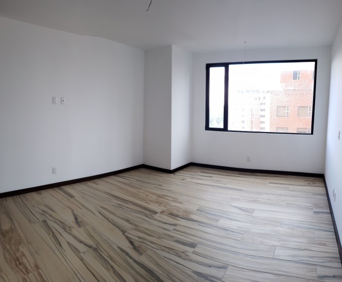 Vendo Apartamento con 298.00m2 totales en Zona 14 - Miniatura 6