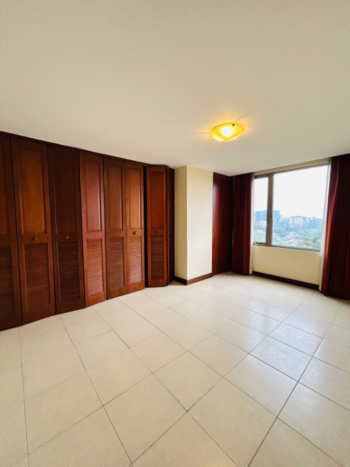 Apartamento de 3 habitaciones en renta en zona 10 — foto 9