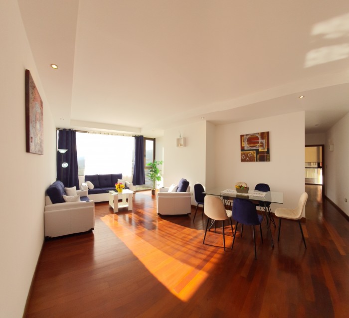 Apartamento en Venta o Renta Zona 15 - Image 1