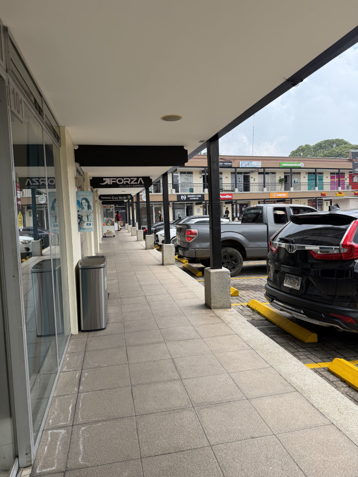 LOCAL COMERCIAL SOBRE CARR. INTERAMERICANA EN SAN LUCAS - 1
