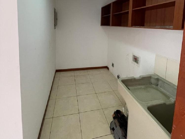 APARTAMENTO EN RENTA EN ZONA 15 — foto 4