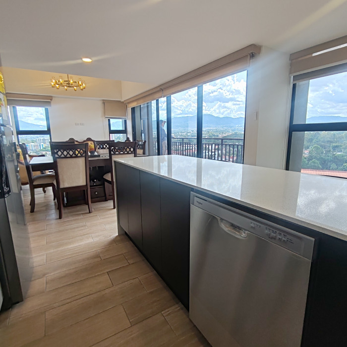 Apartamento Amueblado en Renta en Zona 11 Altaire - Miniatura 5