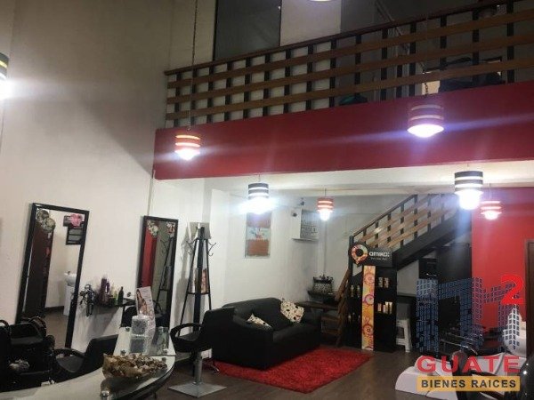 Local de 70 m2 de construcción en Renta, Zona 10