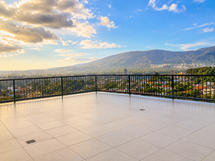 Apartamento en alquiler en Cumbres de La Esmeralda - 2