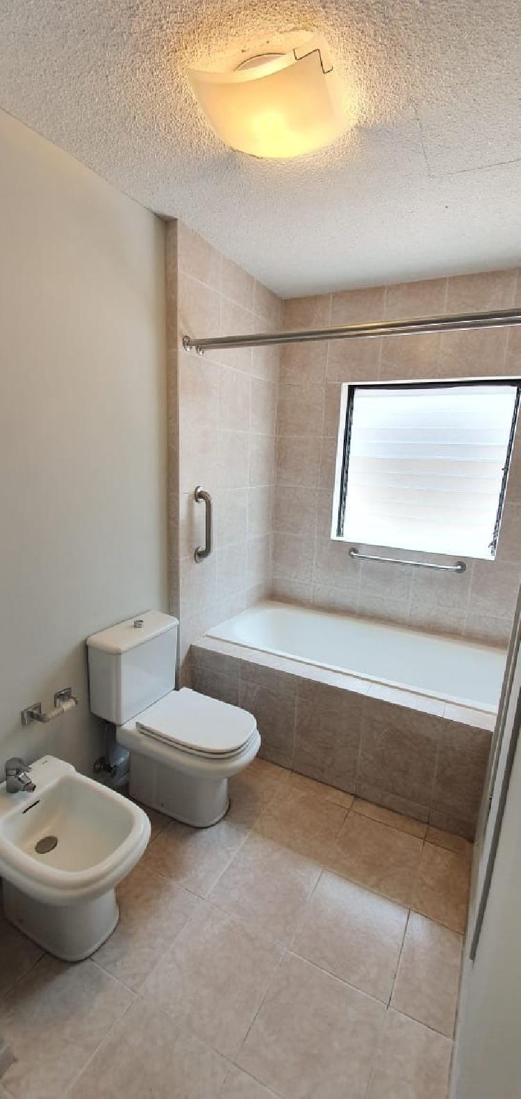 Apartamento en renta o venta en zona 10 Guatemala - Miniatura 4