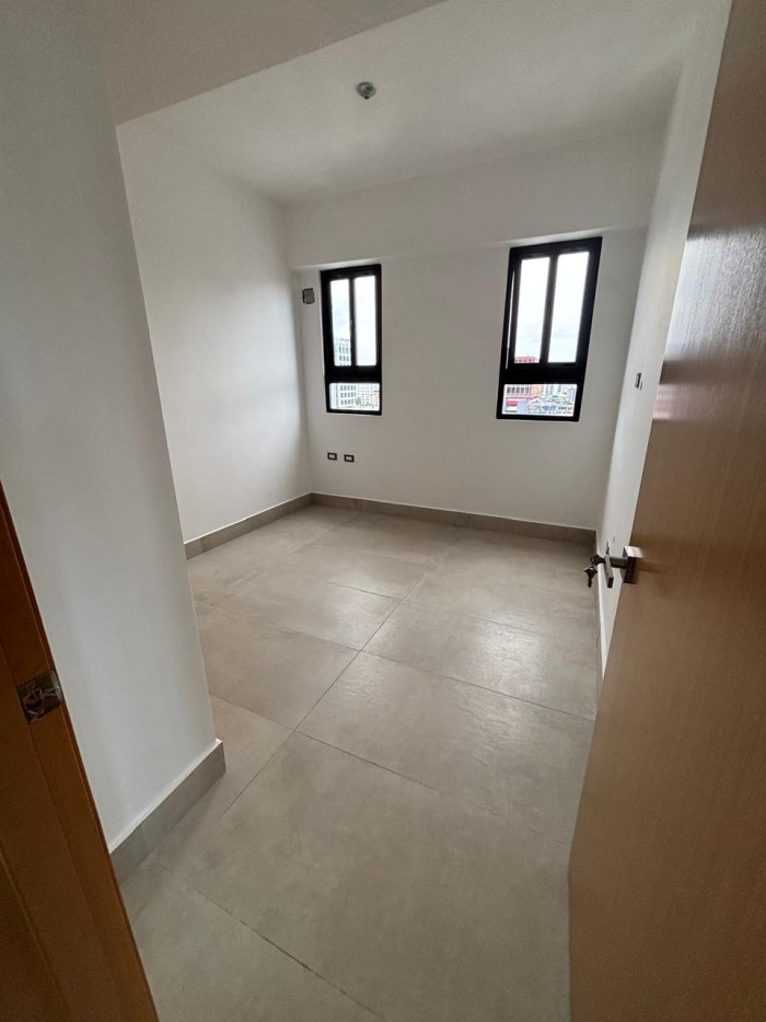 Renta de apartamento nuevo en Evaristo Morales - 13