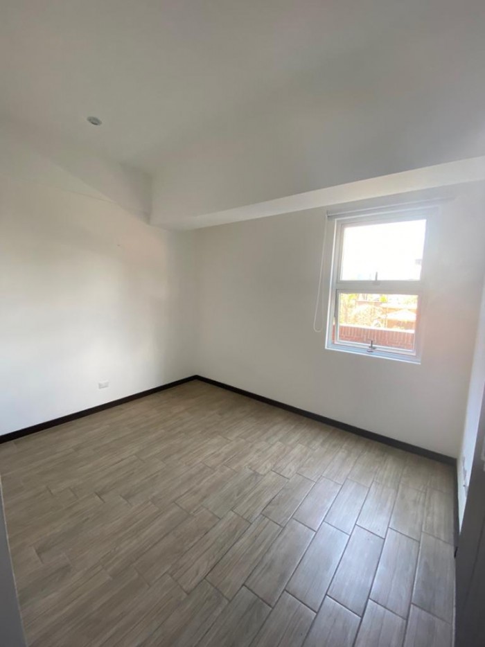 RENTO O VENDO APARTAMENTO EN FERRARA ZONA 10 — foto 4