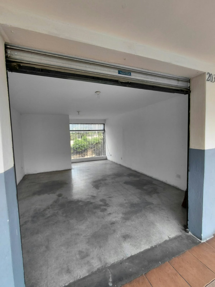 Local Comercial en Renta en Plaza Surti Ahorro. Zona 18 — foto 3