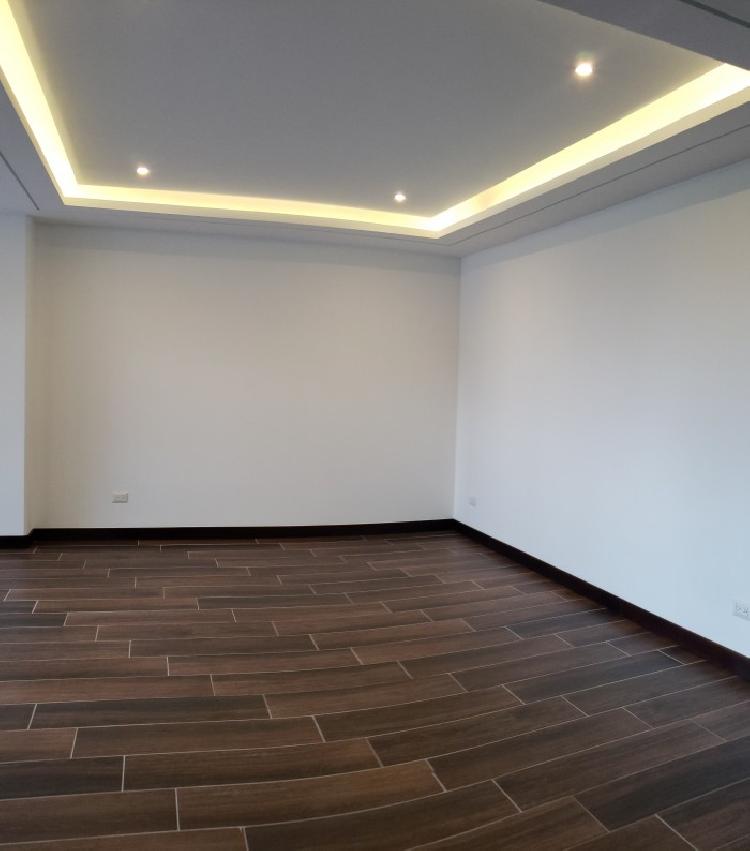 Vendo Apartamento con 169.60m2 en Zona 15 - Image 3