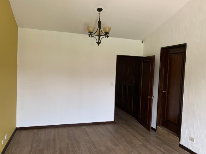 Casa en Venta Alameda de San Isidro Zona 16 - Miniatura 11