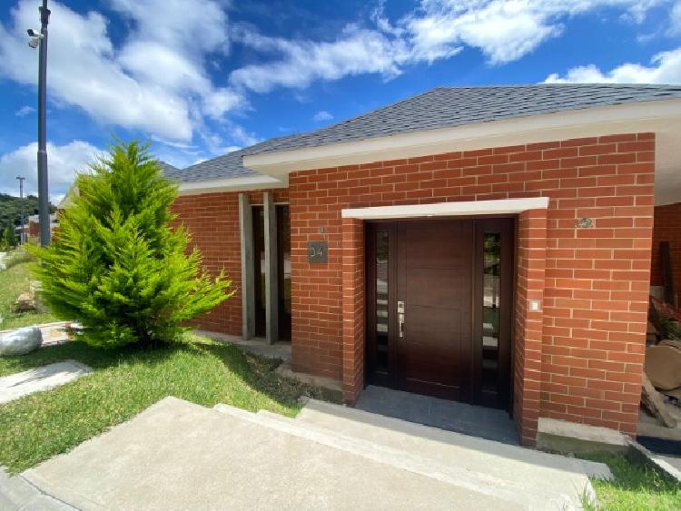 CASA EN VENTA CARRETERA A SANTA CATARINA PINULA