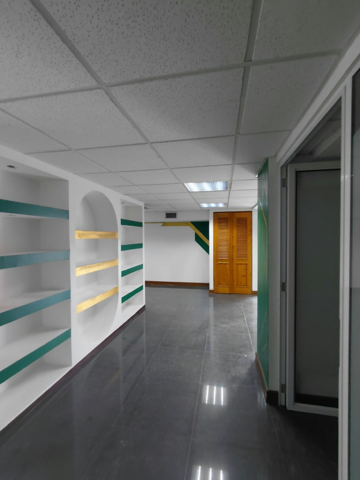 Local Comercial en Renta en Plaza Surti Ahorro. Zona 18 — foto 4