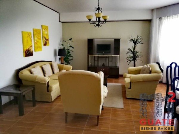 Apartamento de 100 m2 de construcción en Renta, Zona 14