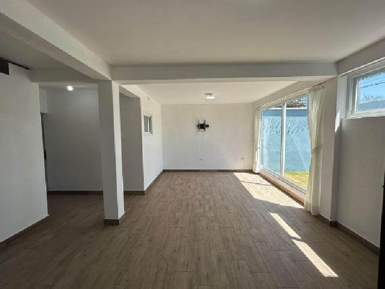 APARTAMENTO CON JARDIN DE 2 NIVELES EN TIKAL 1