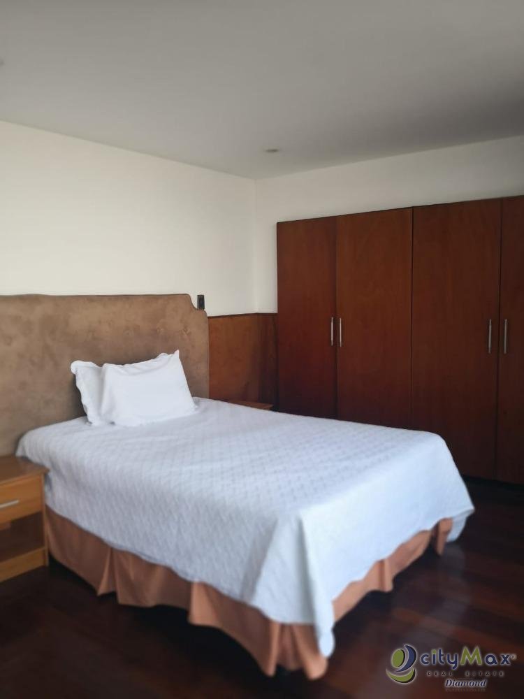 RENTO HERMOSO APARTAMENTO AMUEBLADO EN ZONA 13 - Image 1