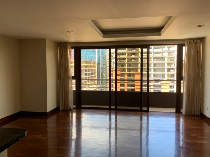 Alquilo apartamento en zona 10 Guatemala - Miniatura 9