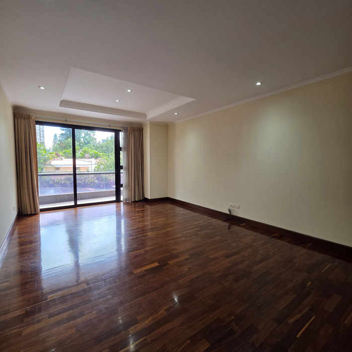 Apartamento En Renta en Zona 10 Altos De Santa Clara - 2