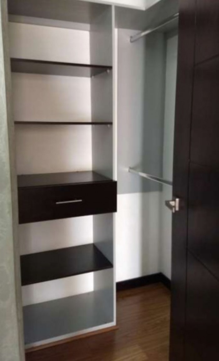 RENTA en Torre 14, Apartmento en Zona 14 - Image 1