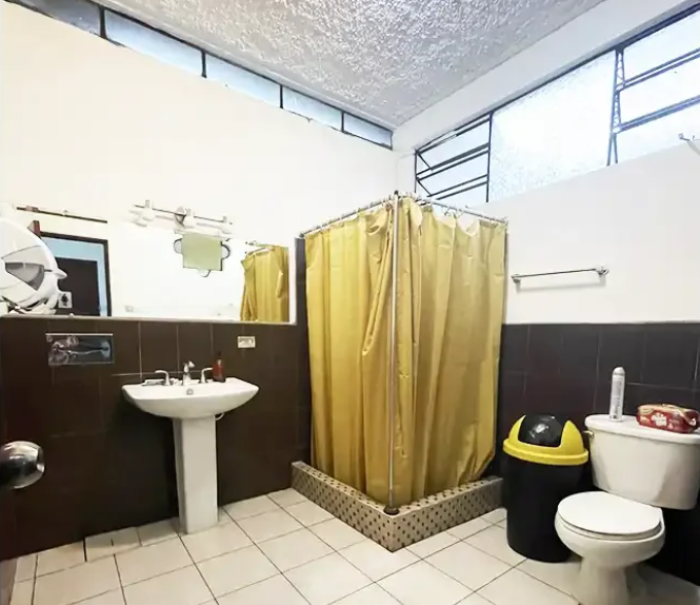 Casa en venta en garita Colonia Trinidad, zona 15 - Image 2