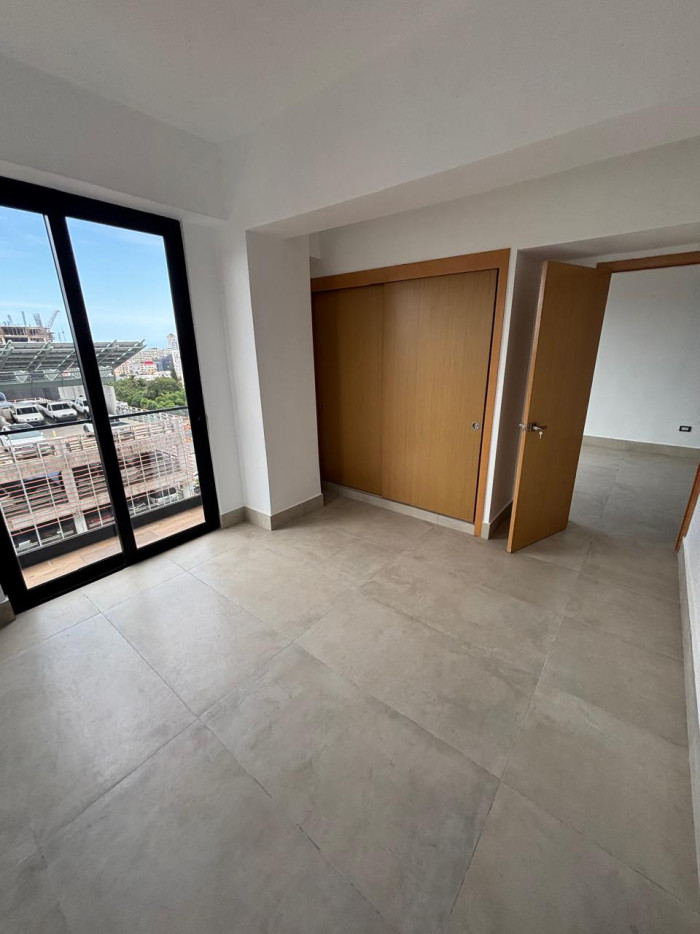 Renta de apartamento nuevo en Evaristo Morales - 18
