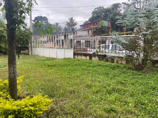 TERRENO CON LOCAL COMERCIAL EN VENTA EN EL CERINAL - 17