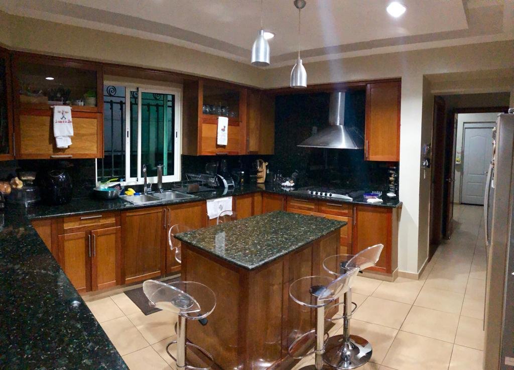 VENTA CASA CON PISCINA EN PROYECTO CERRADO — foto 3