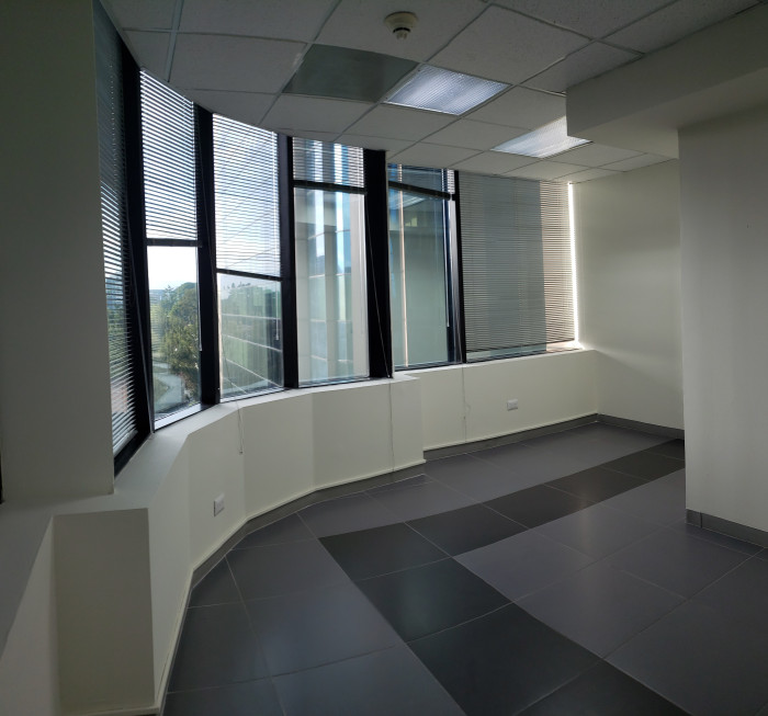 Oficina Comercial en Europlaza Z.14 en Venta o Alquiler - 1