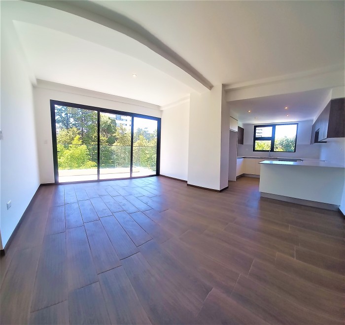 Vendo APARTAMENTO en avenida principal de zona 14 - Image 3