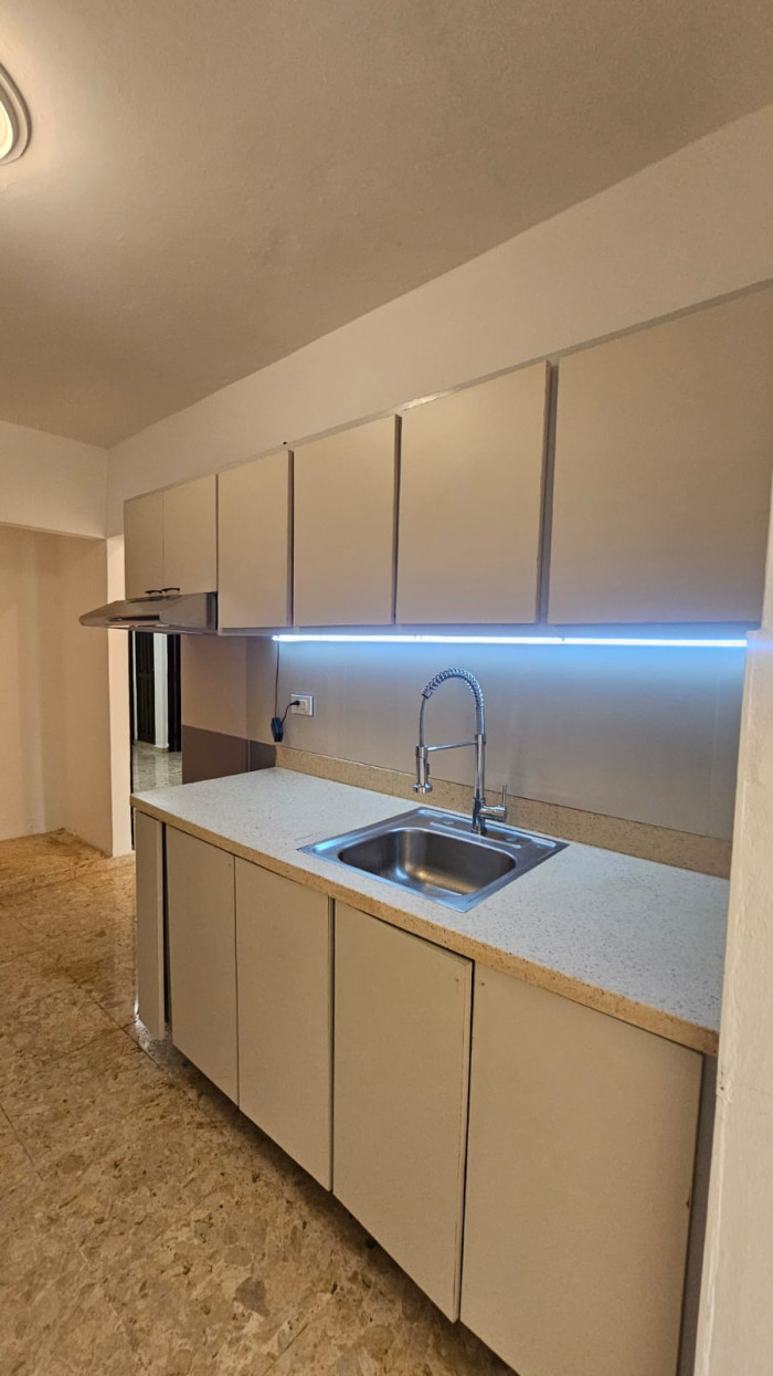 APARTAMENTO EN ALQUILER EN LA CASTELLANA 1ER NIVEL