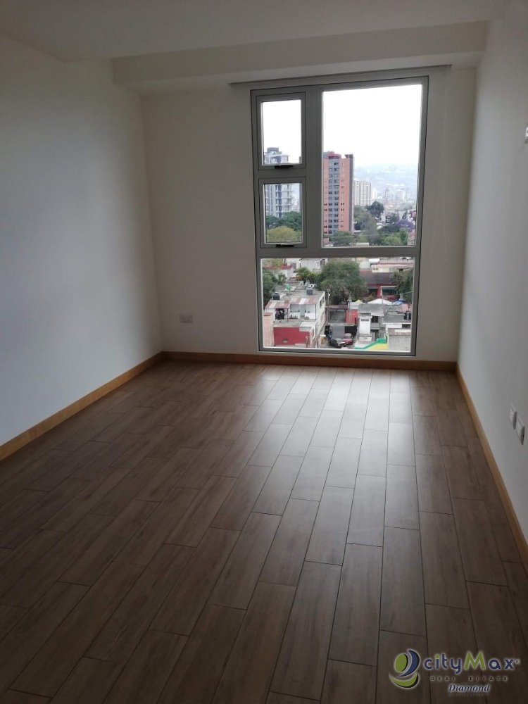 Apartamento de 2 habitaciones en zona 10 — foto 3
