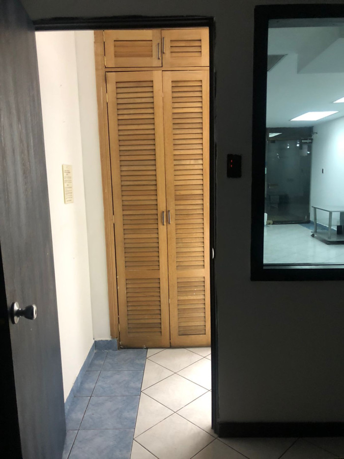 Plus Real Estate renta/vende casa comercial en zona 14 — foto 4