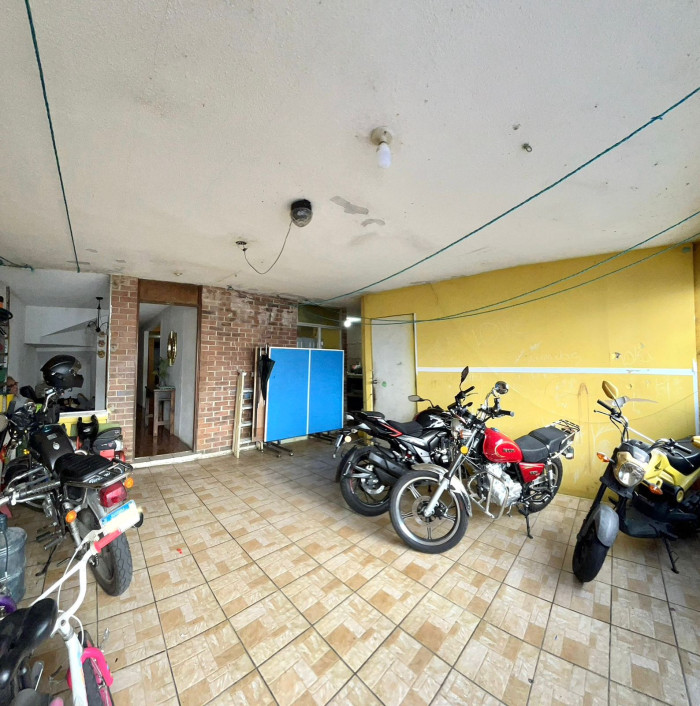 Casa grande en venta en zona 16 Hacienda Real — foto 3
