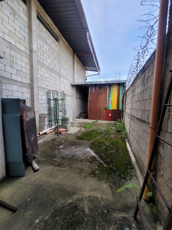 Bodega en VENTA, zona 18 - Image 5