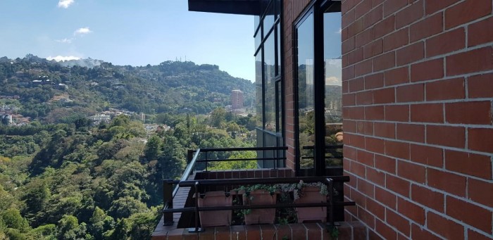 Amplio apartamento en Vista Hermosa, Zona 15 - Miniatura 12