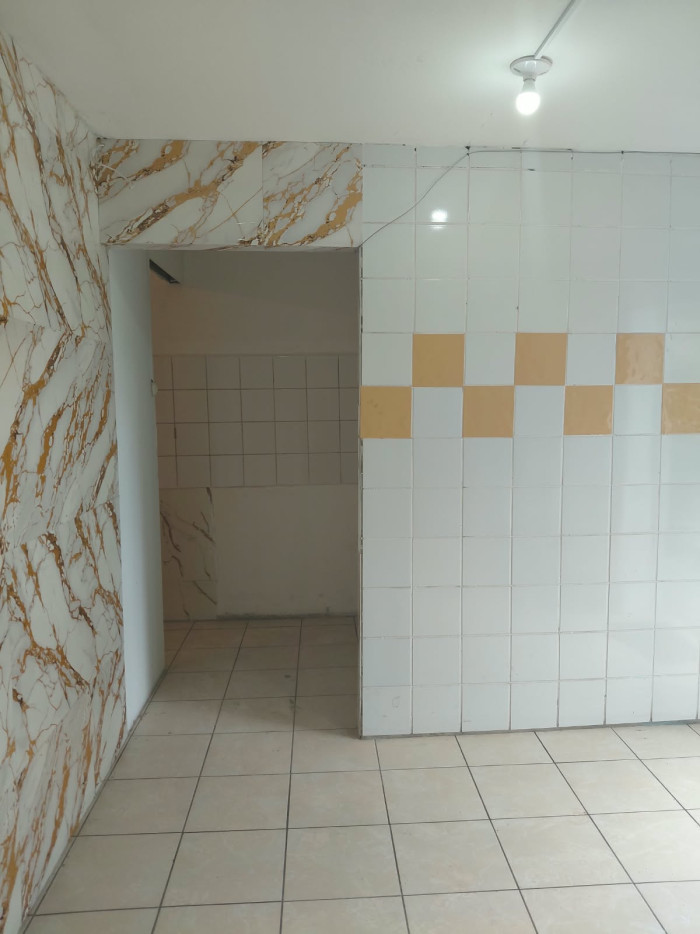 Local Comercial en Renta en Plaza Surti Ahorro. Zona 18 — foto 5