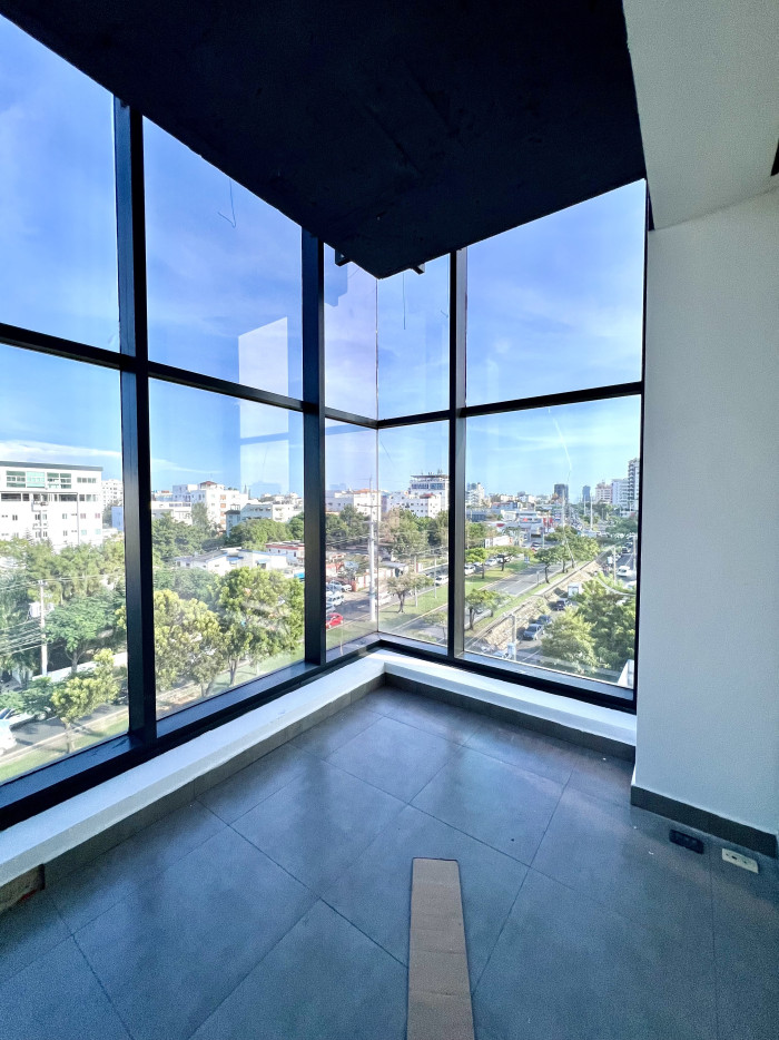Local en renta en Corporativo en El Millon Ave. Nuñez - 1