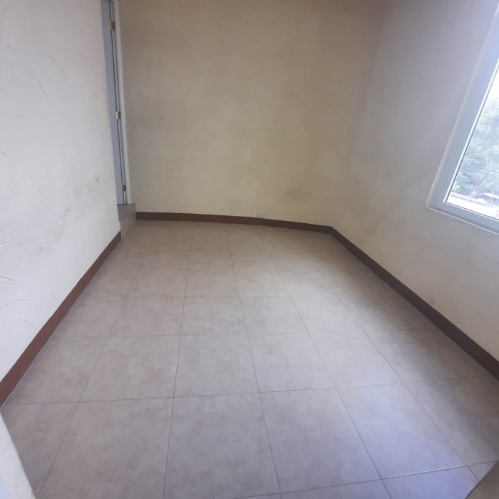 VENDO CASA CON GARITA DE SEGURIDAD EN SAN CRISTOBAL — foto 7