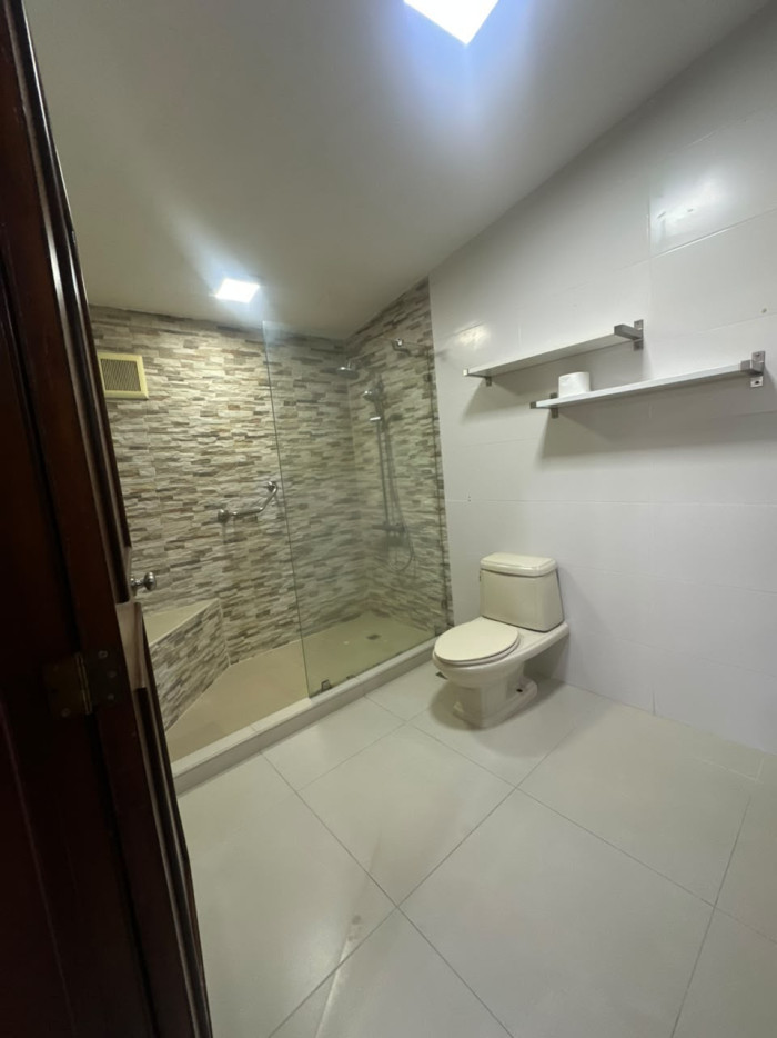 Casa en Venta en Jardines del Sur, Santo Domingo D.N - 11