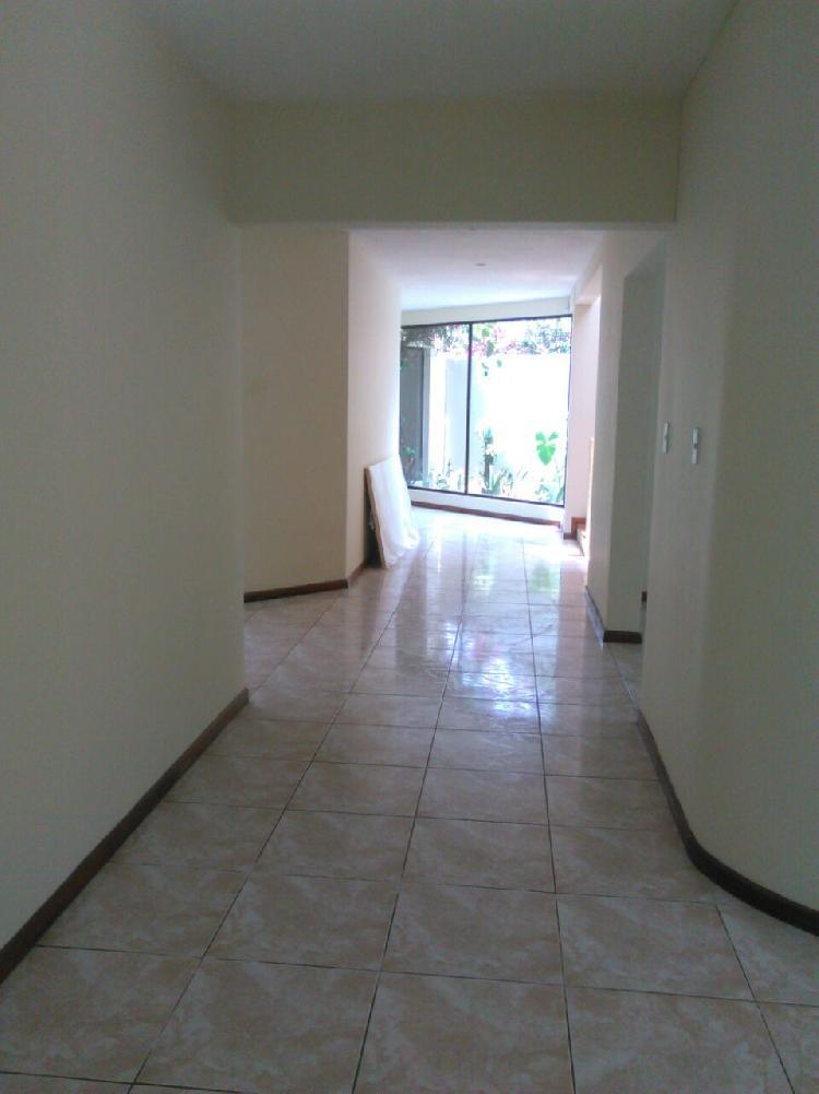 Plus Real Estate renta casa en zona 14 — foto 4