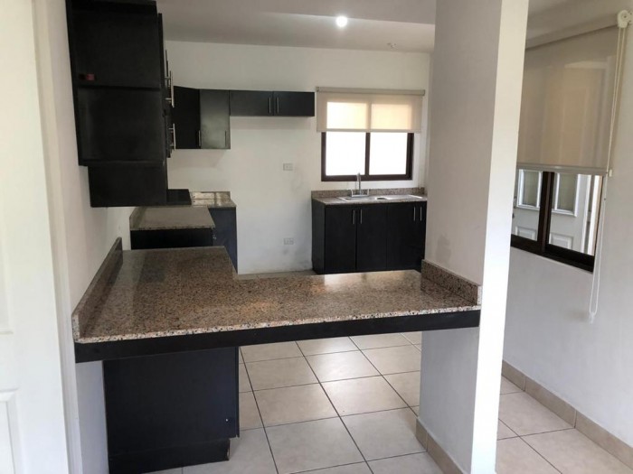 ALQUILO CASA EN VISTAS DEL NARANJO ZONA 4 MIXCO