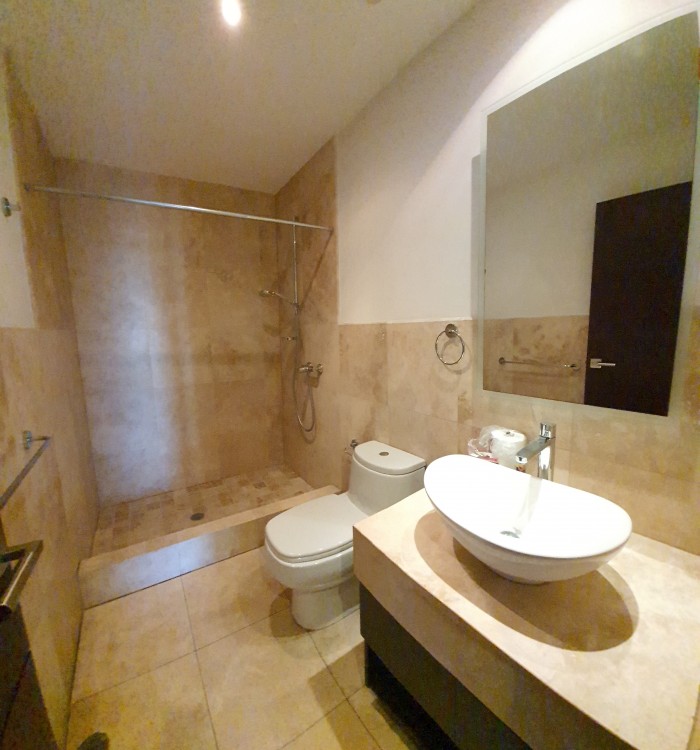 Alquilo Apartamento con 160Mts en Tiffany Zona 14 - Miniatura 10