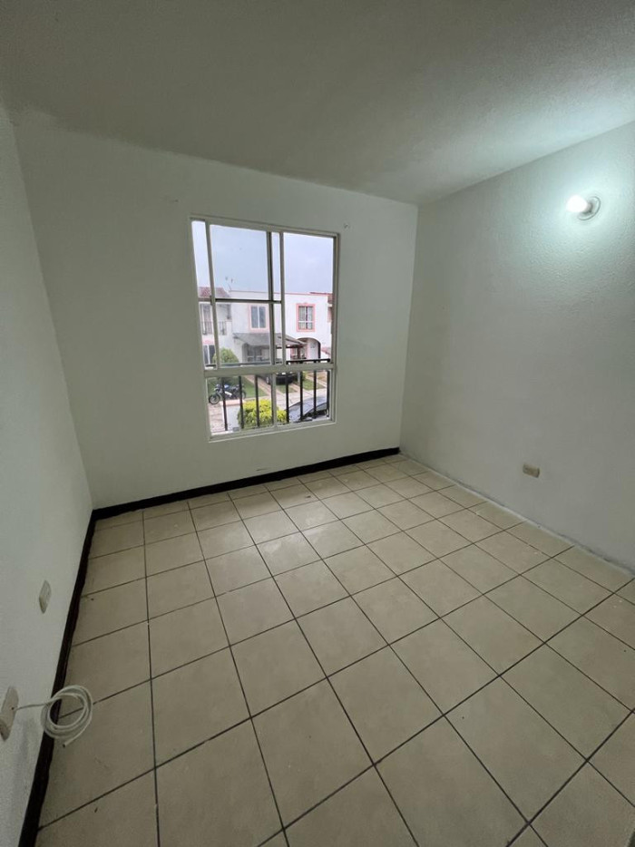 Casa En Venta En Alameda de Santa Clara Villa Nueva — foto 13