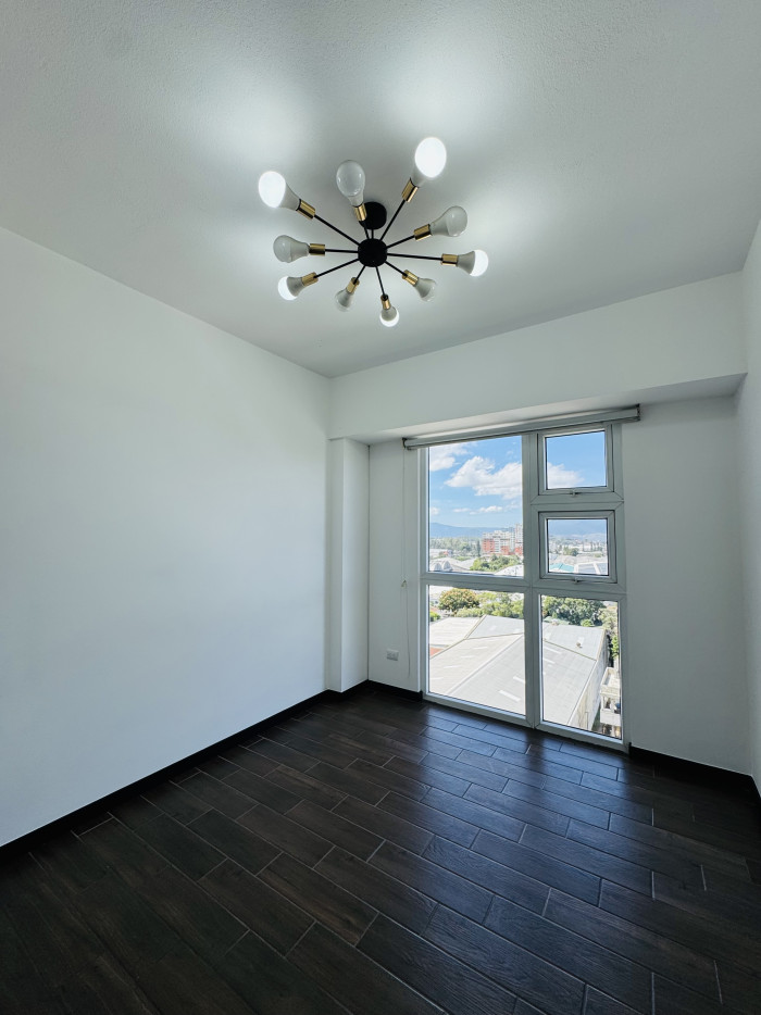 Apartamento de 3 habitaciones en renta Zona 12 - Miniatura 8