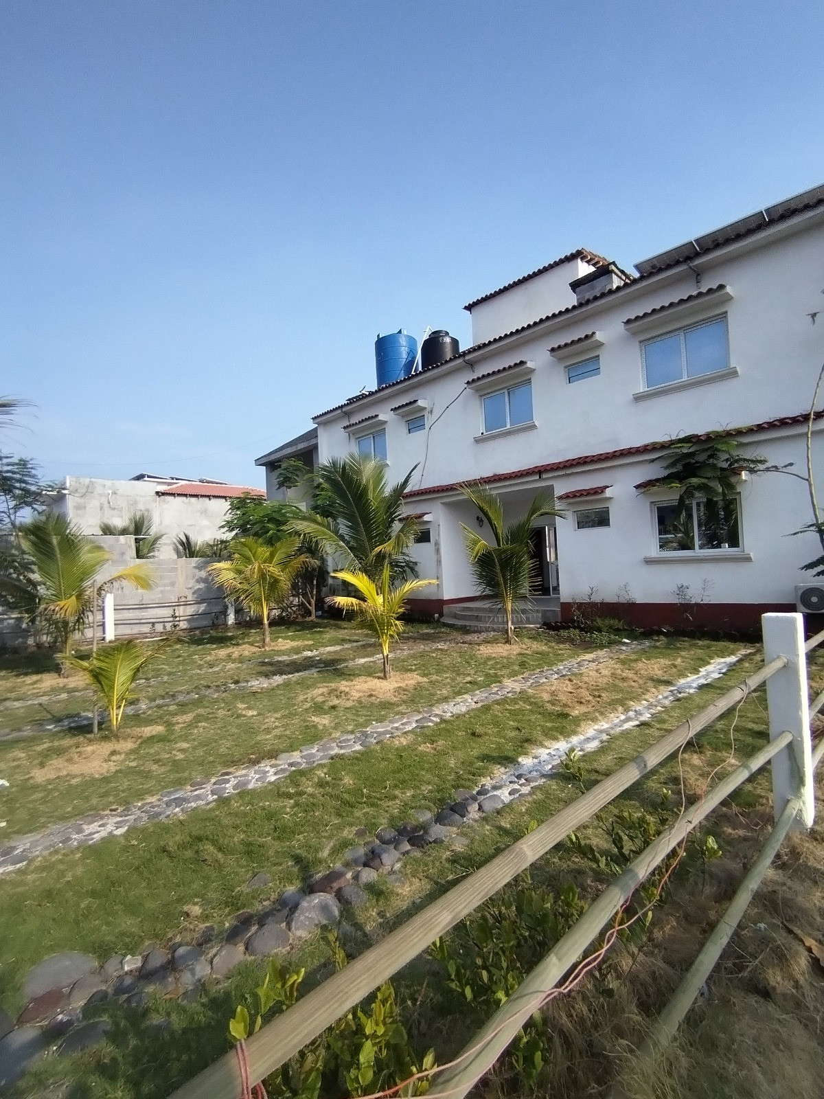 HERMOSA CASA EN #VENTA EN MONTERRICO - 2
