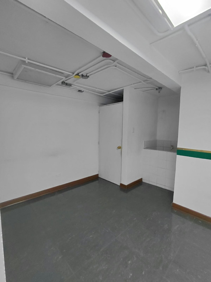 Local Comercial en Renta en Plaza Surti Ahorro. Zona 18 — foto 8
