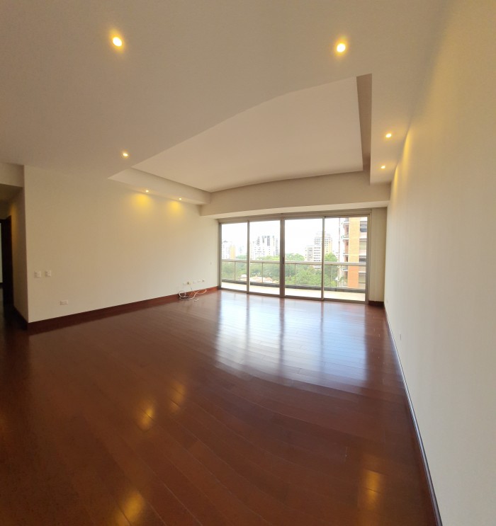 Alquilo Apartamento con 160Mts en Tiffany Zona 14 - Image 1